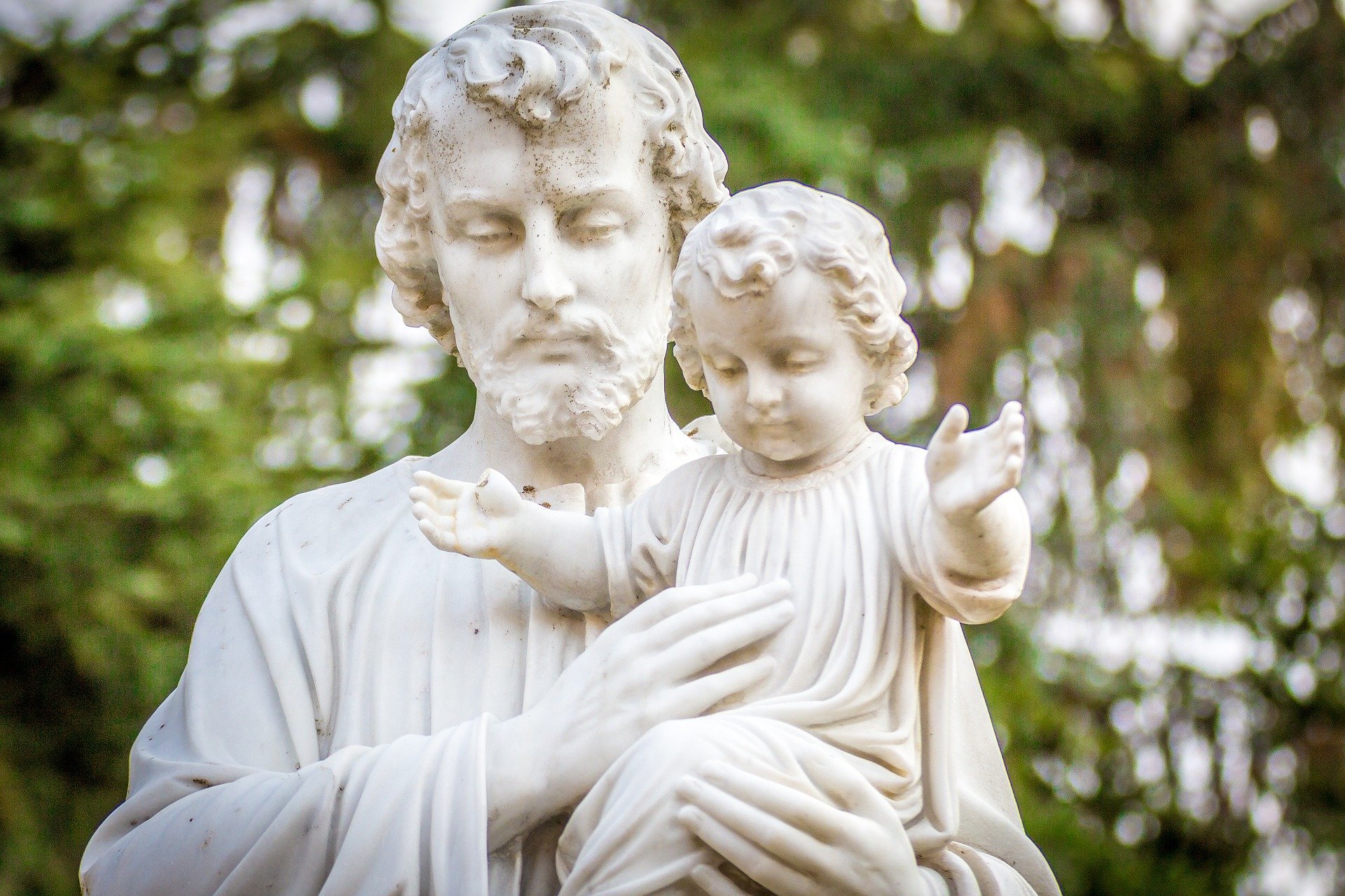 saint joseph statue, holding baby jesus