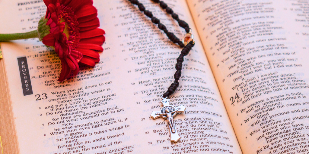 Our Lady of Tour Guides: Praying the Rosary Leads Us to Know God