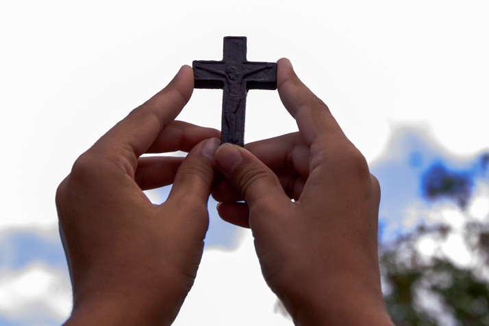 Family Reflection Video: Always Look to the Cross of Jesus