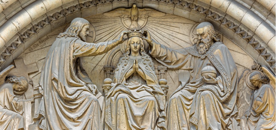 The Queenship of Mary - Family Reflection Video