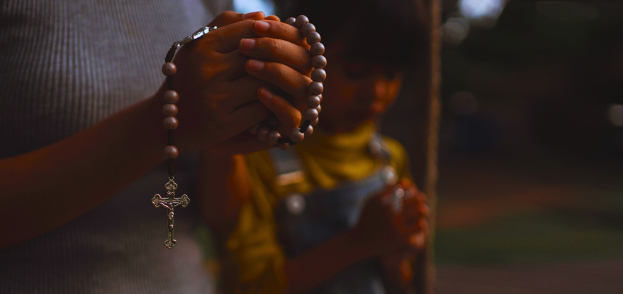 Praying the Rosary as a Family: A Pathway to Peace